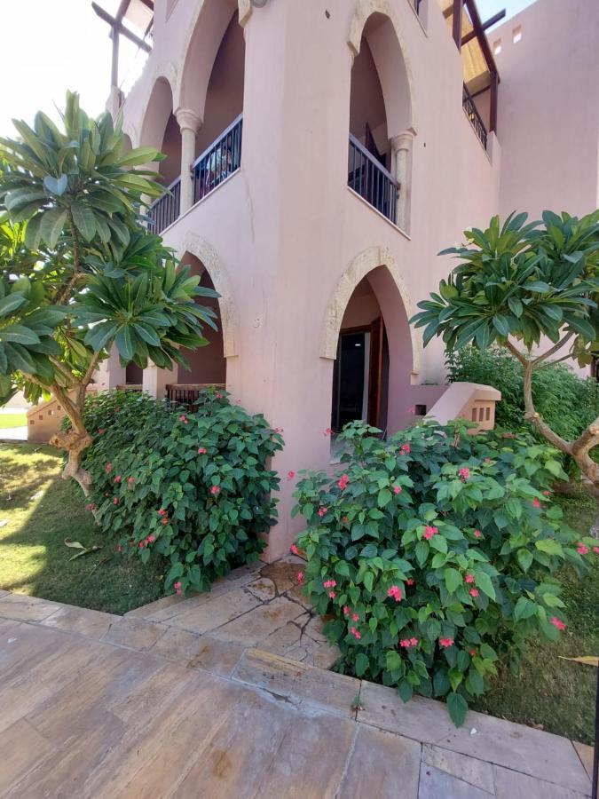 Ground Floor Apartment By Circular Pool In Talabay Aqaba Exterior photo